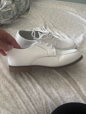 Classic Kids White Lace-Up Dress Oxfords with Brown Sole